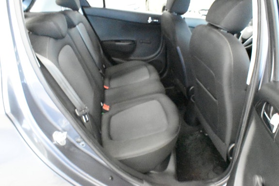 Hyundai i20 9 of 16