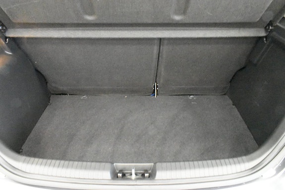 Hyundai i20 10 of 16