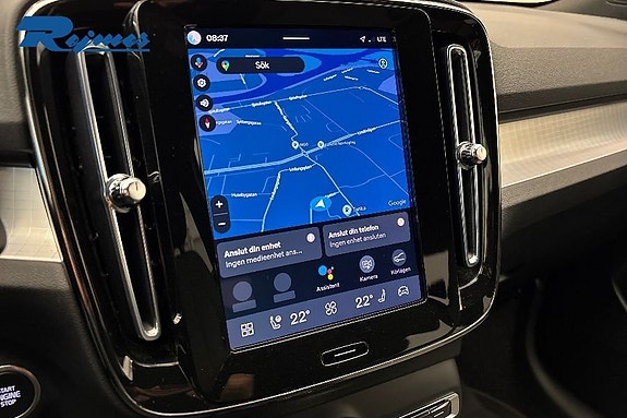 Volvo XC40 13 of 21