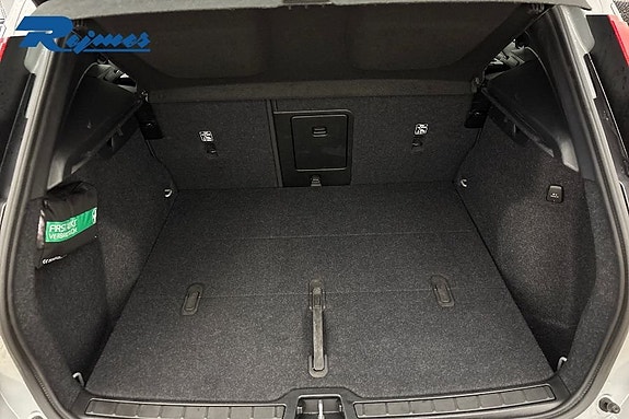 Volvo XC40 16 of 21