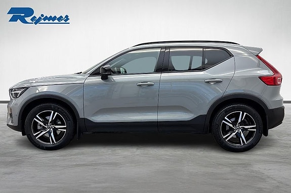 Volvo XC40 4 of 21