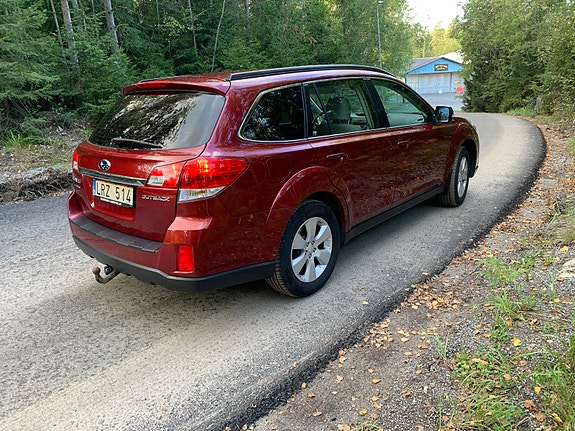 Subaru Outback 5 of 12