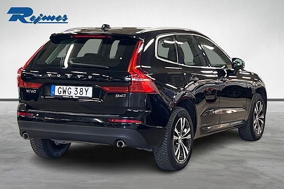Volvo XC60 10 of 15