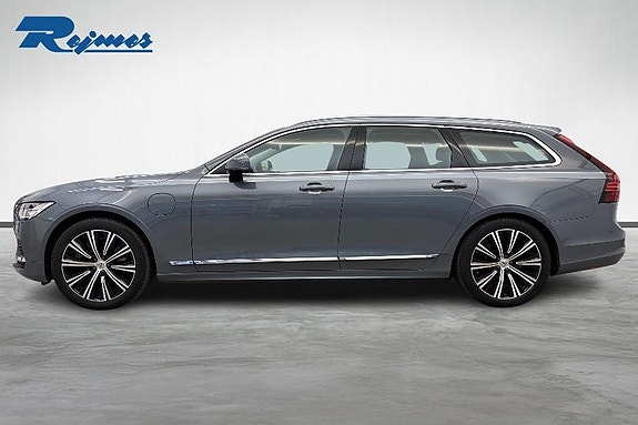 Volvo V90 2 of 22