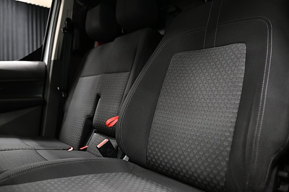 Ford Transit Connect 21 of 29