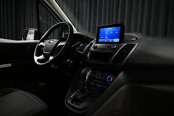 Ford Transit Connect 27 of 29