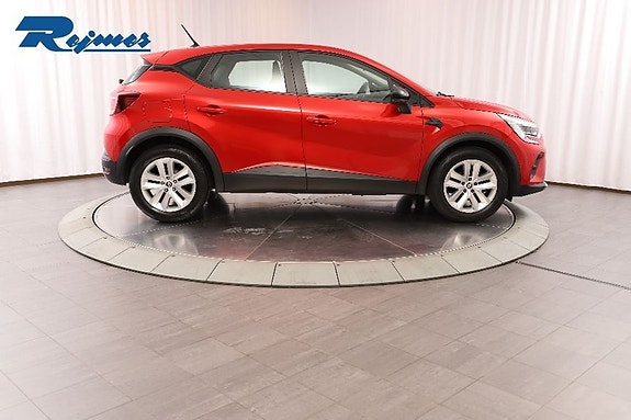 Renault Captur 3 of 24