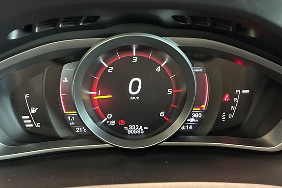 Volvo V40 16 of 22