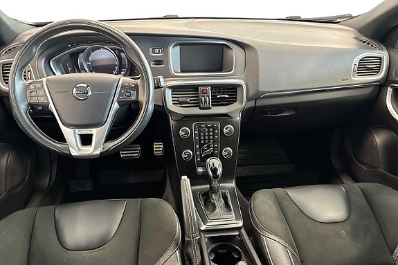 Volvo V40 10 of 22