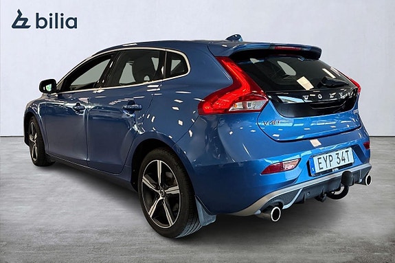 Volvo V40 2 of 22