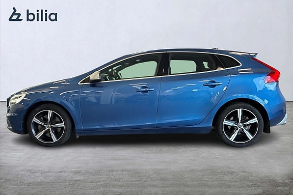 Volvo V40 3 of 22