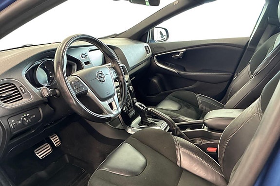 Volvo V40 14 of 22