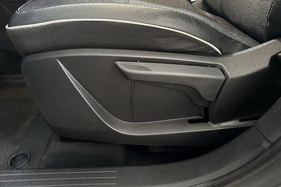 Renault Captur 16 of 24