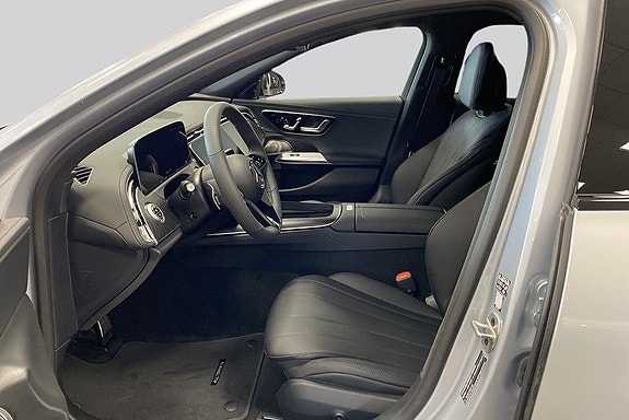 Mercedes-Benz E300 de 8 of 14