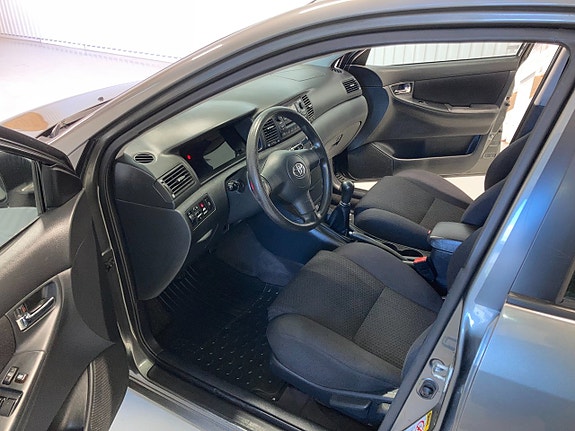 Toyota Corolla 15 of 26