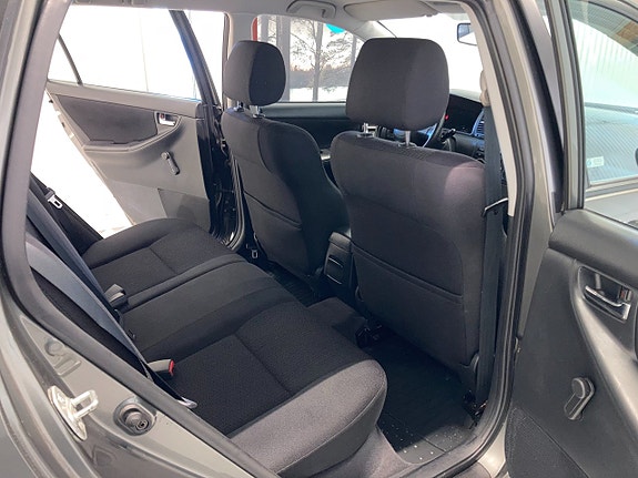 Toyota Corolla 11 of 26