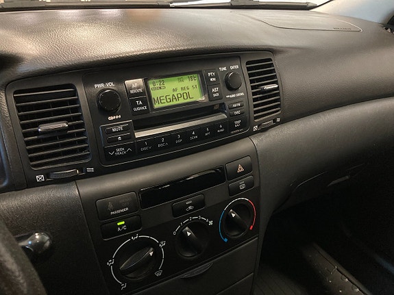 Toyota Corolla 22 of 26