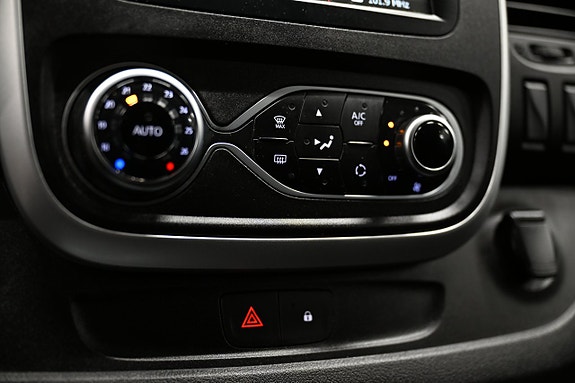 Renault Trafic 29 of 30