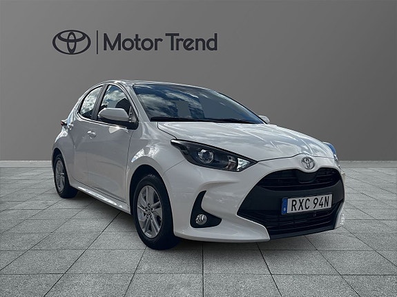 Toyota Yaris 7 of 12