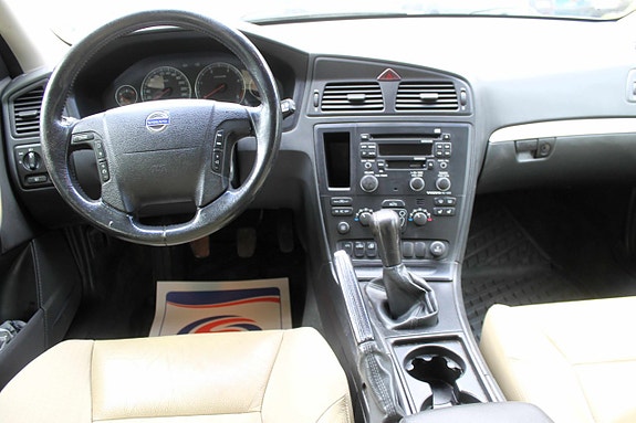 Volvo V70 4 of 4