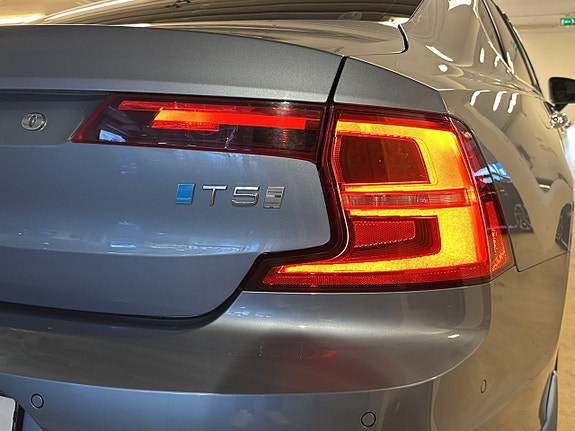 Volvo S90 19 of 25