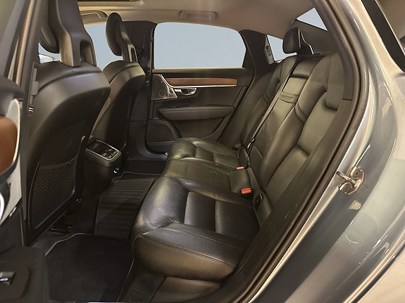 Volvo S90 13 of 25
