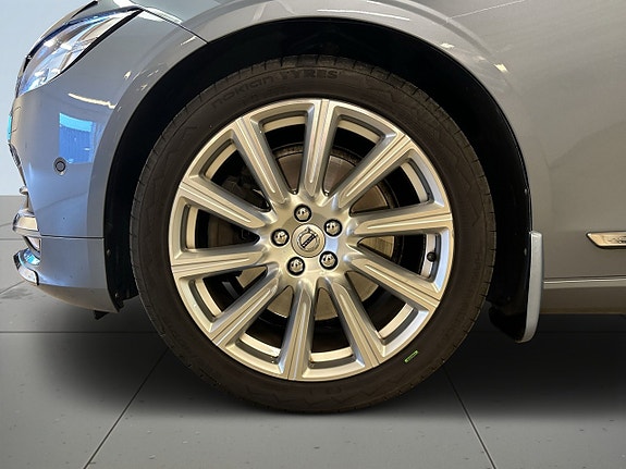 Volvo S90 14 of 25