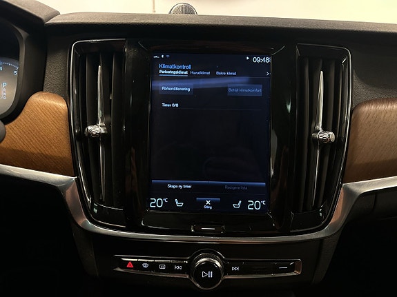 Volvo S90 22 of 25