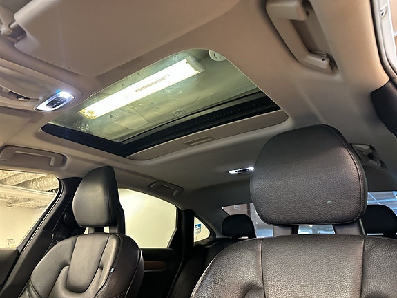Volvo S90 17 of 25