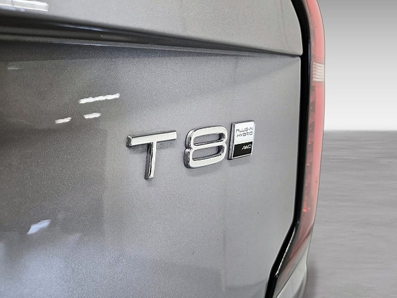 Volvo XC90 15 of 18