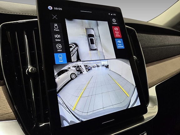 Volvo XC90 11 of 18
