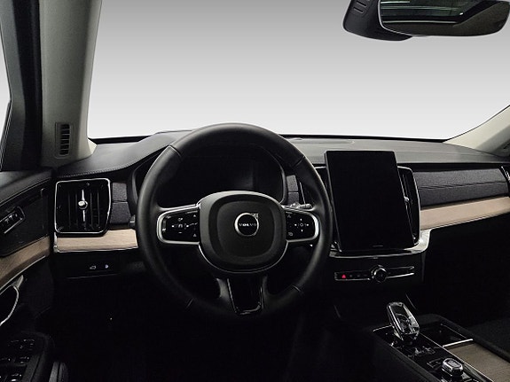 Volvo XC90 7 of 18