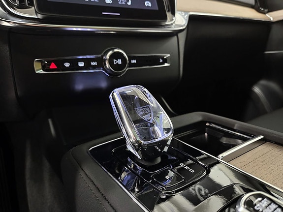 Volvo XC90 17 of 18