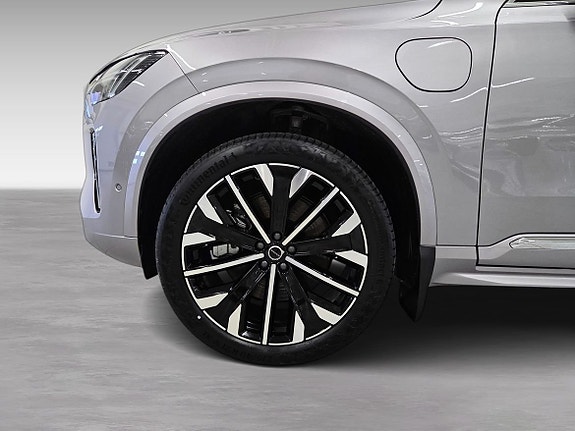 Volvo XC90 18 of 18