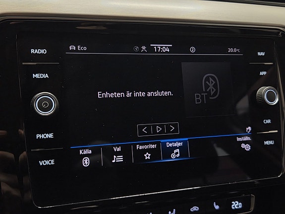 Volkswagen Passat Alltrack 22 of 25