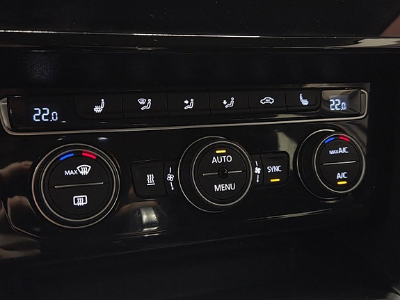 Volkswagen Passat Alltrack 24 of 25