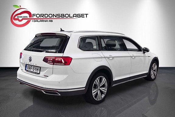 Volkswagen Passat Alltrack 4 of 25