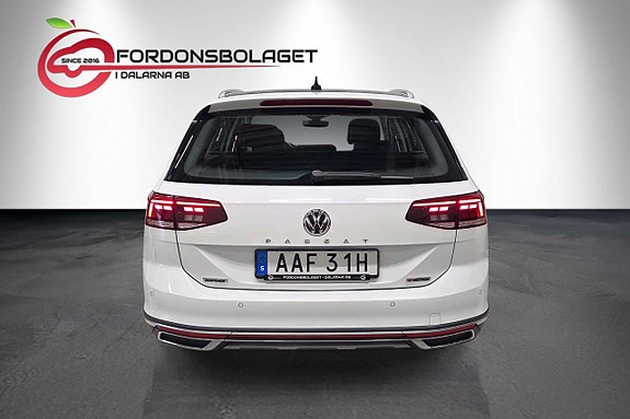 Volkswagen Passat Alltrack 5 of 25