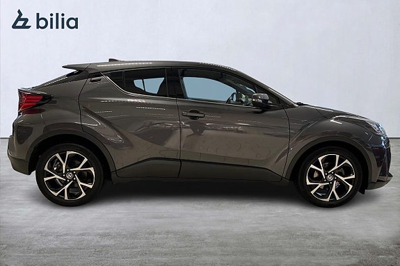 Toyota C-HR 18 of 24