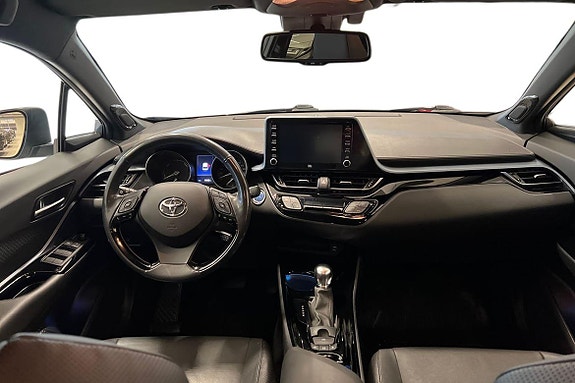 Toyota C-HR 10 of 24