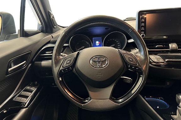 Toyota C-HR 11 of 24