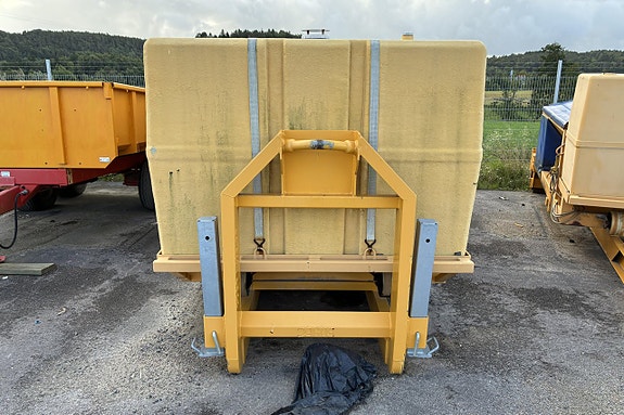 Friggeåkers verkstäder Saltspridare på lastväxlarram CLS... 14 of 14
