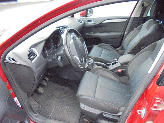 Citroen C4 7 of 9