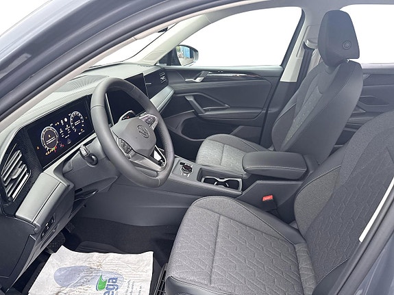 Volkswagen Tiguan 10 of 16