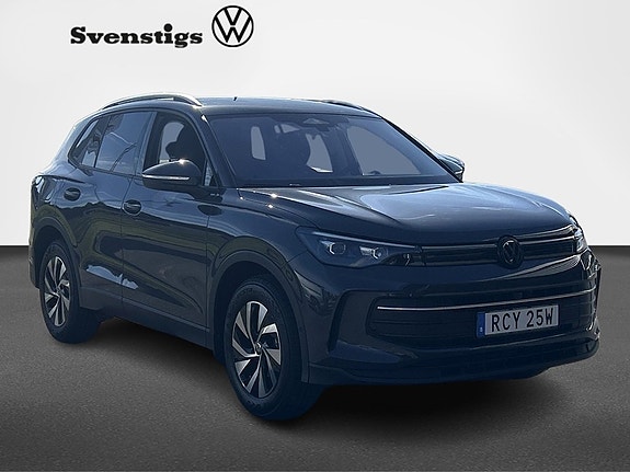 Volkswagen Tiguan 2 of 16