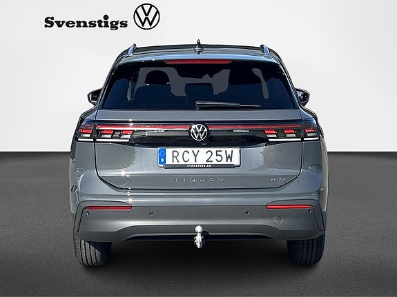 Volkswagen Tiguan 7 of 16