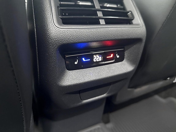 Volkswagen Tiguan 14 of 16