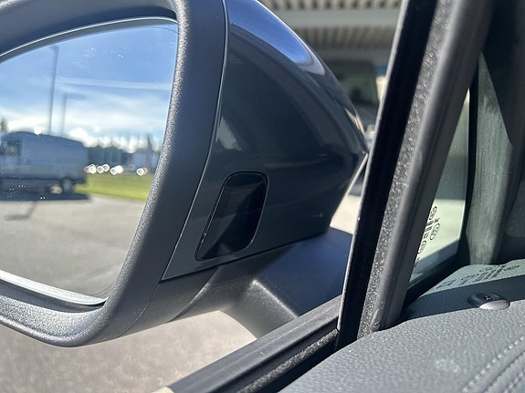 Volkswagen Tiguan 15 of 16