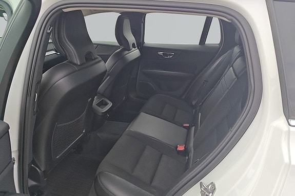 Volvo V60 7 of 18