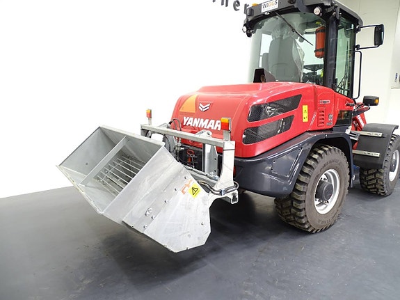 Yanmar V80-5 Trima / Aircond / Plog / Sandspridare / 36km/t 5 of 5